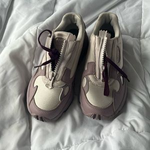 Women’s adidas sneaker